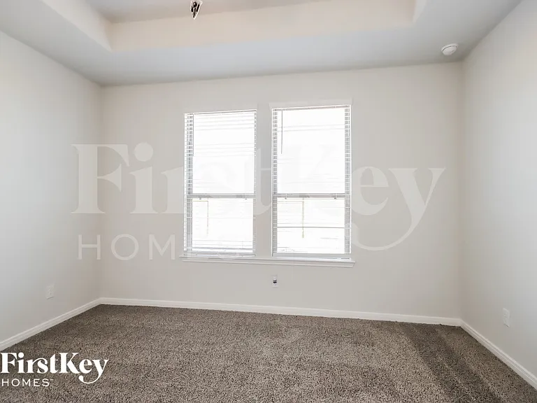 26207 Cooperstown Way — Photo 8