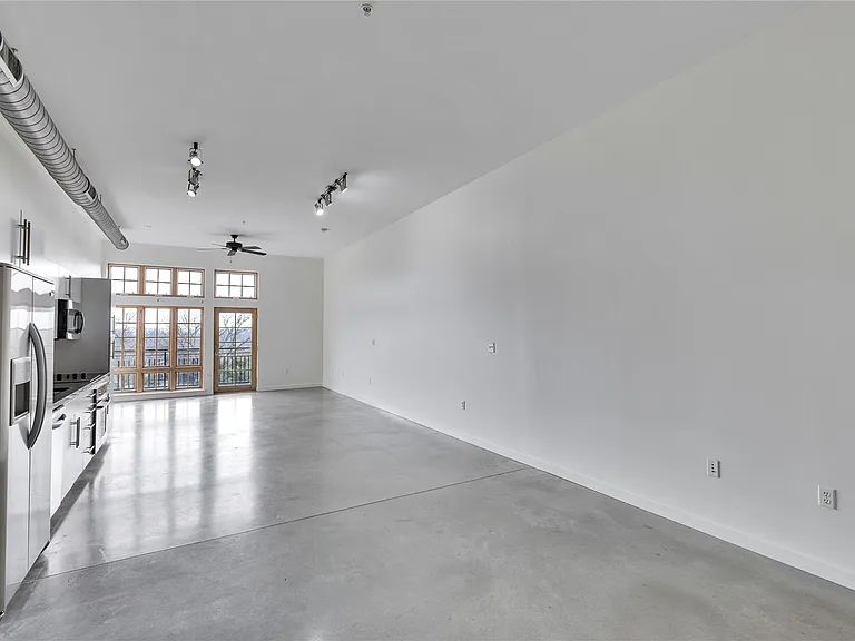 2235 E 6th St #406 — Photo 6