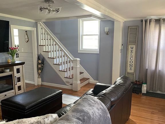 2nd image of 45 Glendale Ave
