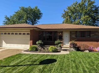 29567 Eiffel Ave, Warren, MI 48088