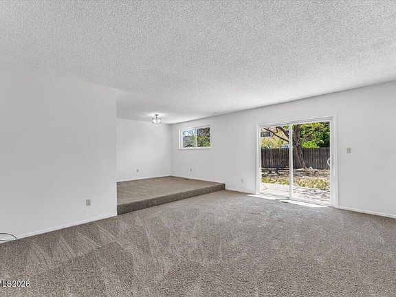4th image of 731 Desert View Ct