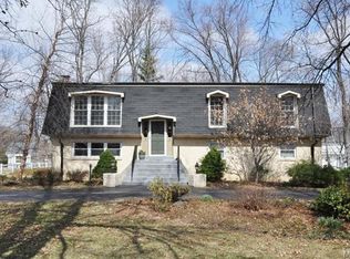 2 Roosevelt Dr, Saint Louis, MO
