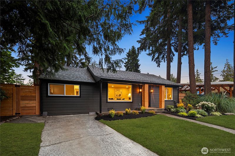 2nd image of 12520 24th Avenue NE