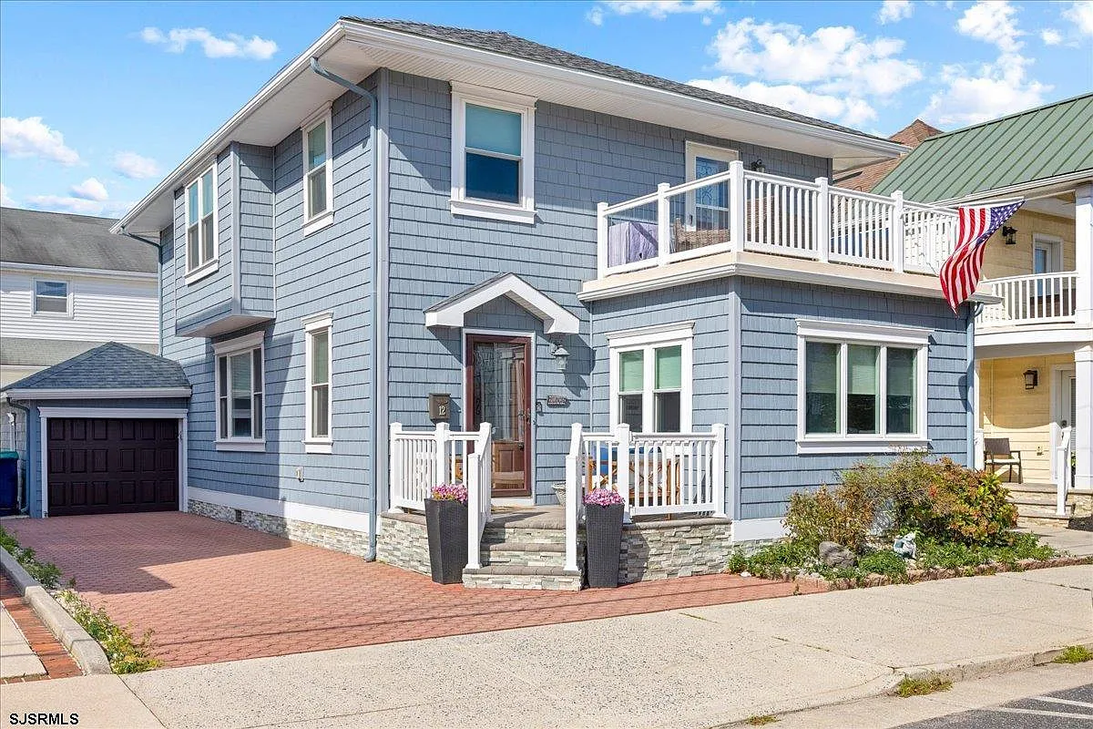 4 bed, 3.0 bath, $30,000 — Photo 2