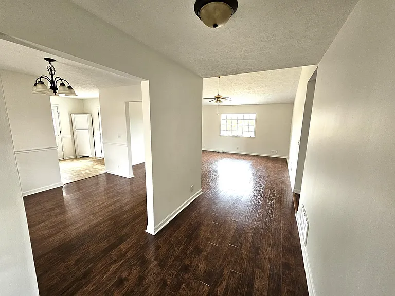 4925 Bear Bluff Rd — Photo 3