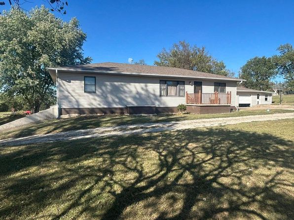 2317 Maple Rd