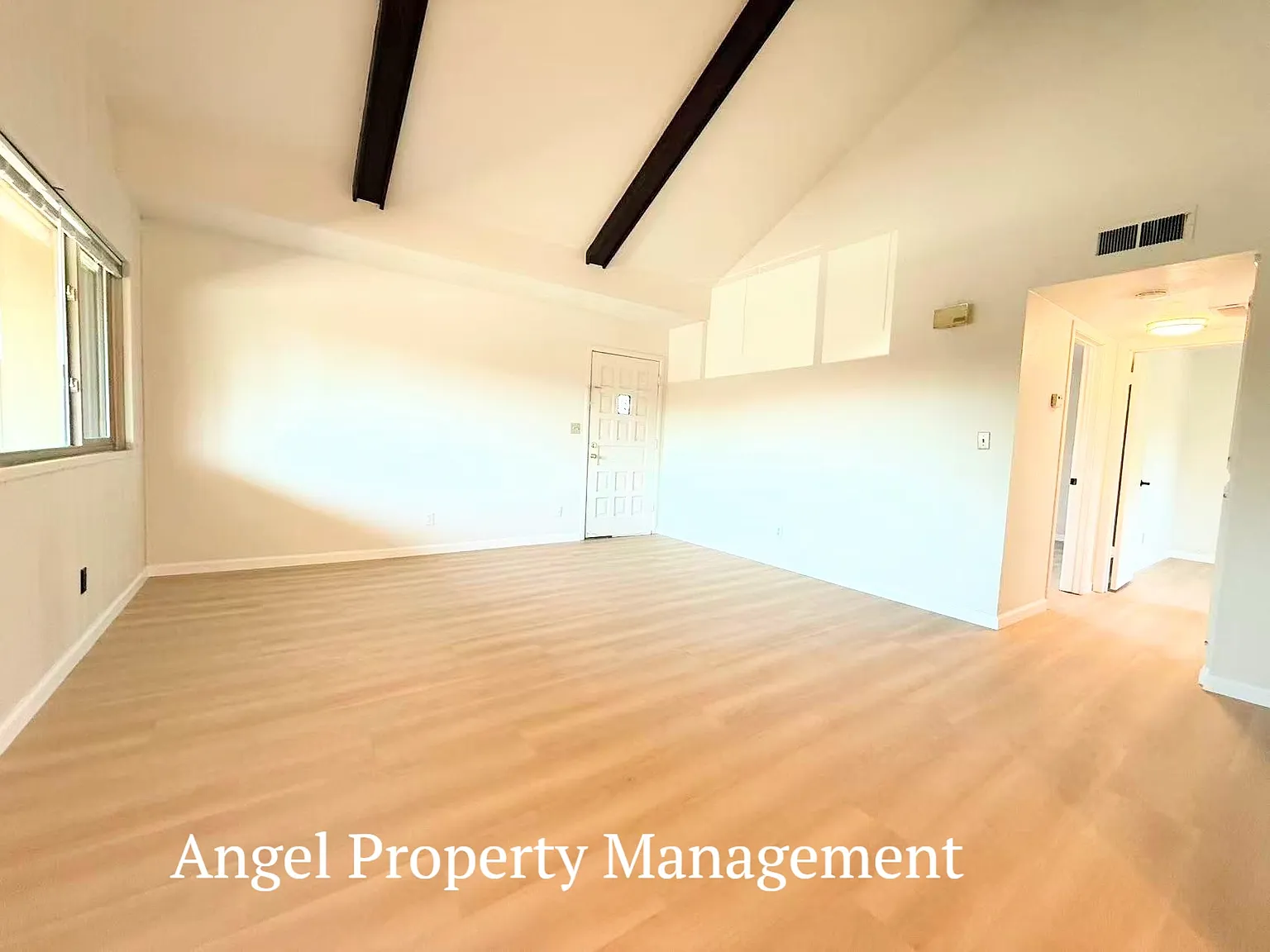 2329 Villanova Cir — Photo 4
