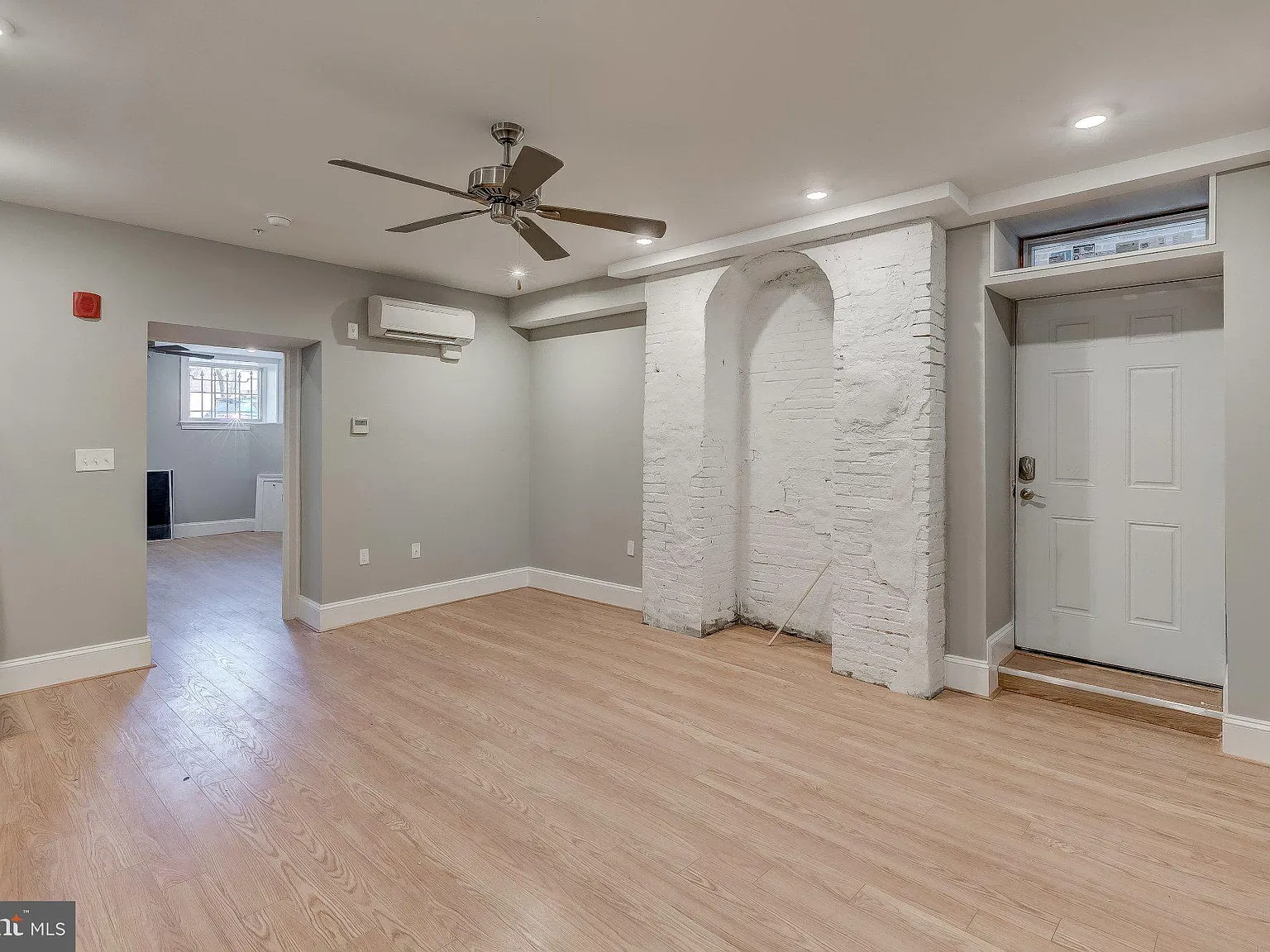 1 bed, 1.0 bath, 600 sqft, $1,349 — Photo 1