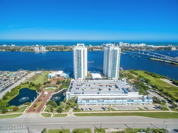 231 Riverside Dr, Holly Hill, FL