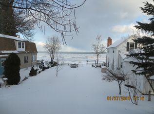 4734 Lakeshore Rd, Fort Gratiot, MI 48059