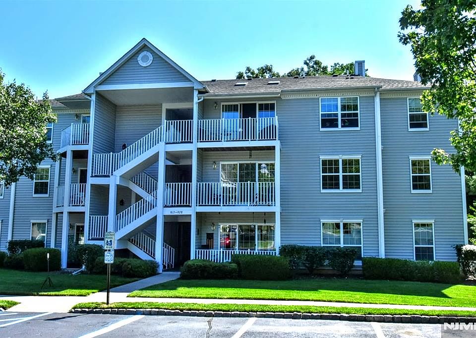 1st image of 928 Juniper Way