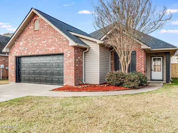 213 Colchester Dr, Broussard, LA 70518