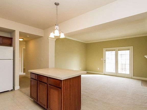 5th image of 6926 Hemingway St #11