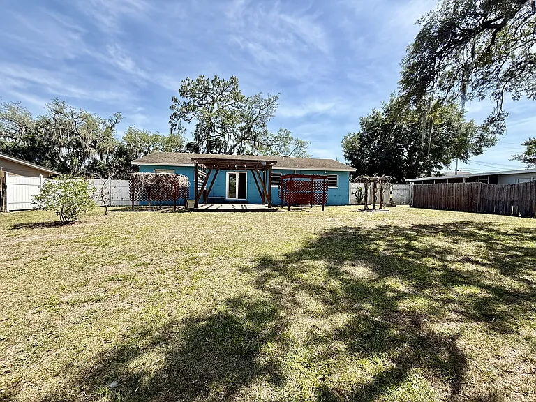 1950 W Lake Brantley Rd — Photo 30
