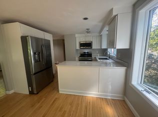24 Windsor Ter, Portland, ME 04103
