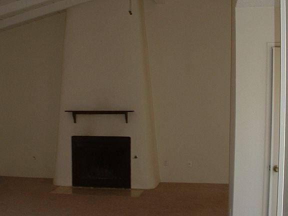 2nd image of 1261 La Paloma Gln