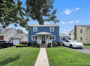 7 Noel Dr, North Arlington, NJ 07031
