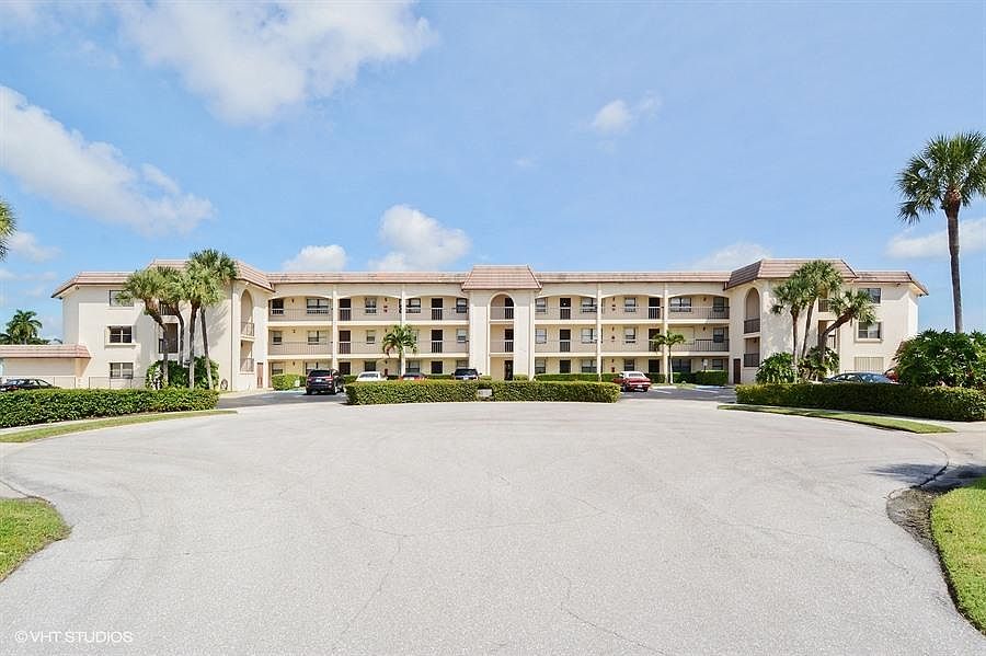 1st image of 313 Lake Cir APT 116