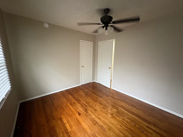 404 W Heron St — Photo 6
