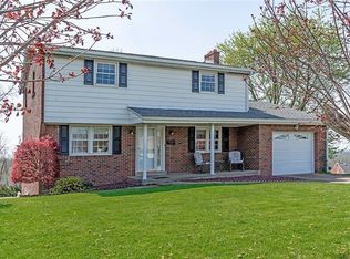 204 Bellwood Dr, West Mifflin, PA 15122