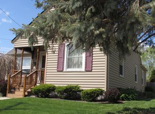 488 W State St, Burlington, WI 53105