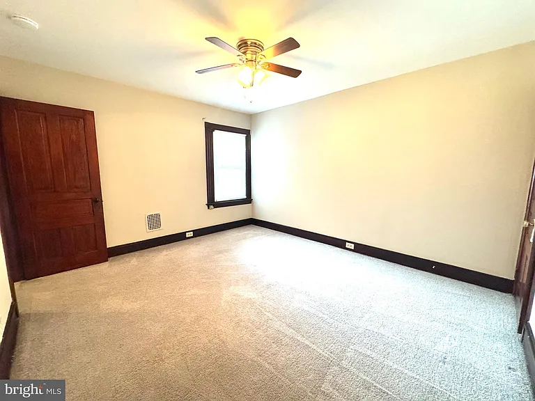 425 Juniper St — Photo 21