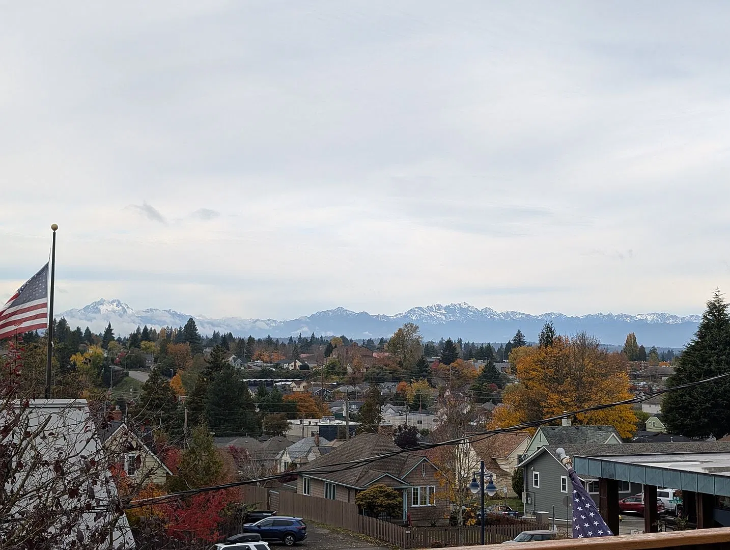 Easy Commute with Stunning Views! — Photo 4