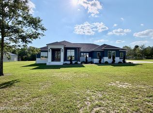 2410 Timber Ln, Lucedale, MS 39452