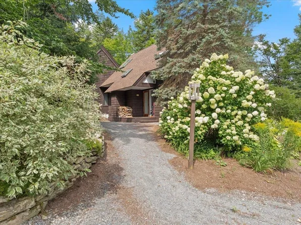 48 Hilltop Road, Winhall, VT 05340