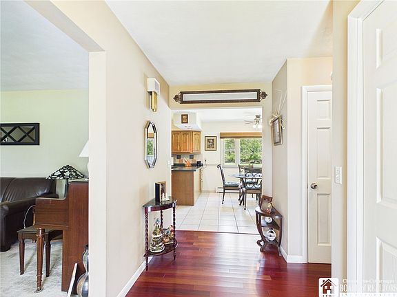 3rd image of 3402 Fortune Dr