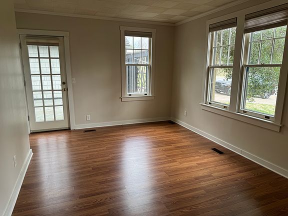 5th image of 1300 Riverside Rd