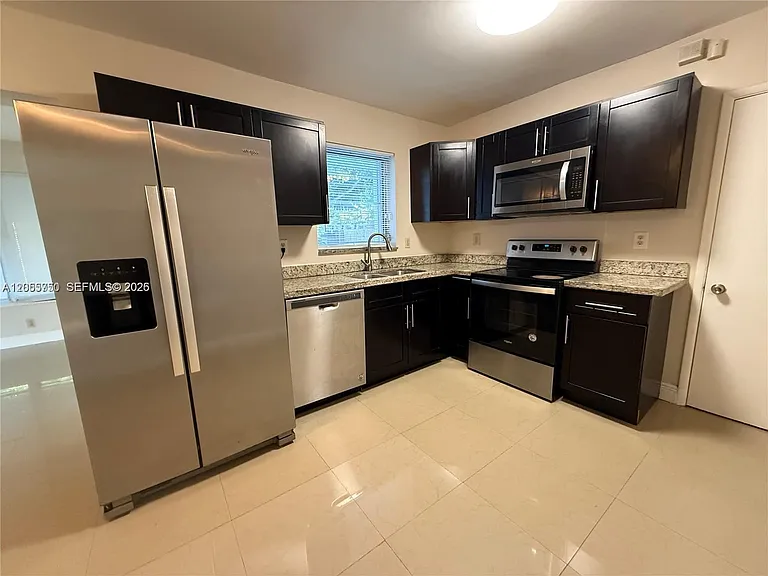 7654 Indigo St — Photo 11