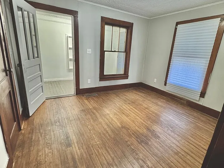 1011 Jones St — Photo 10