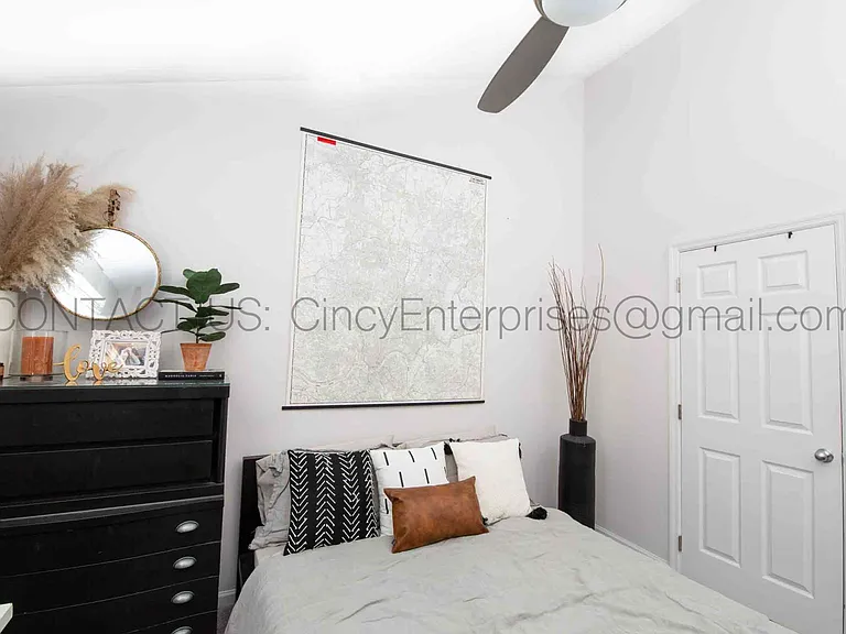 2126A Gilbert Ave — Photo 11