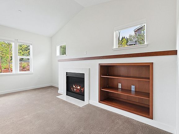 5th image of 1001 Deer Harbor Ln NW