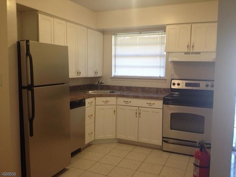 2nd image of 521 Andria Ave APT 200