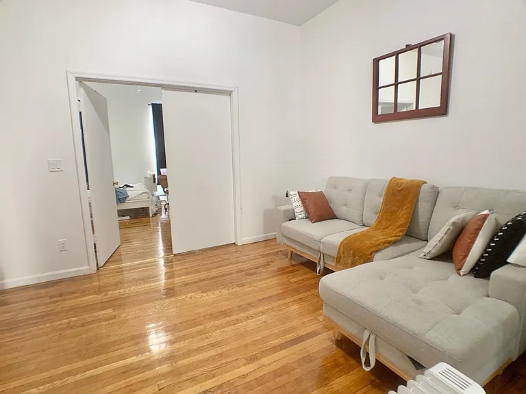 206 4th St #1F — Photo 6