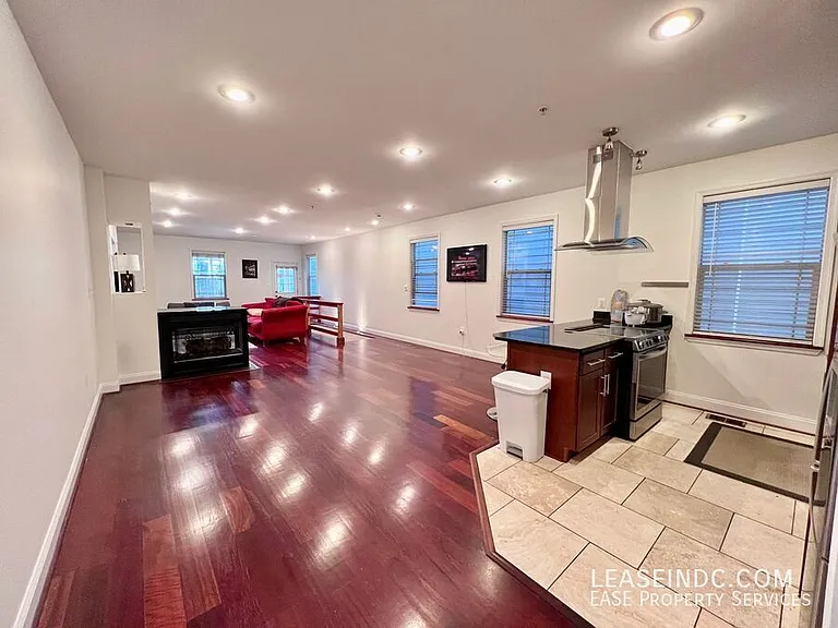3573 Warder St NW #4 — Photo 2