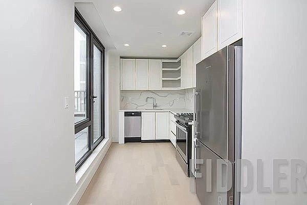 1st image of 559 4th Ave #608