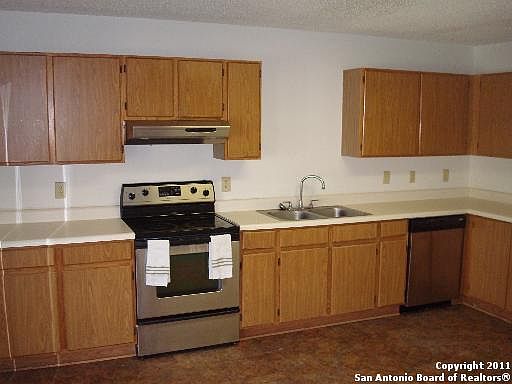 5th image of 7827 Van Ness Dr