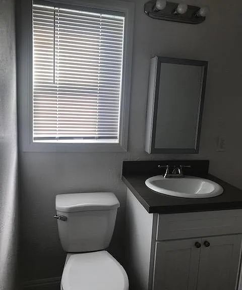 606 W 79th St #3 — Photo 12