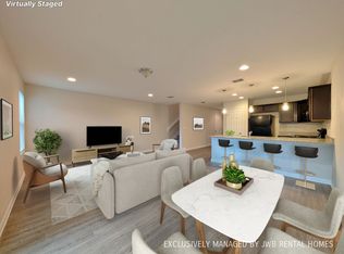 2825 Regulus Dr, Jacksonville, FL 32233