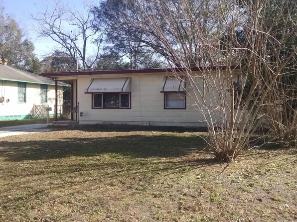 5303 Bunche Dr, Jacksonville, FL 32209