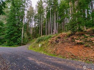 1 Bison Run, Longview, WA 98632