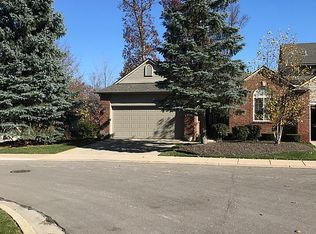 2461 Woodcliff Trl, Hartland, MI 48353