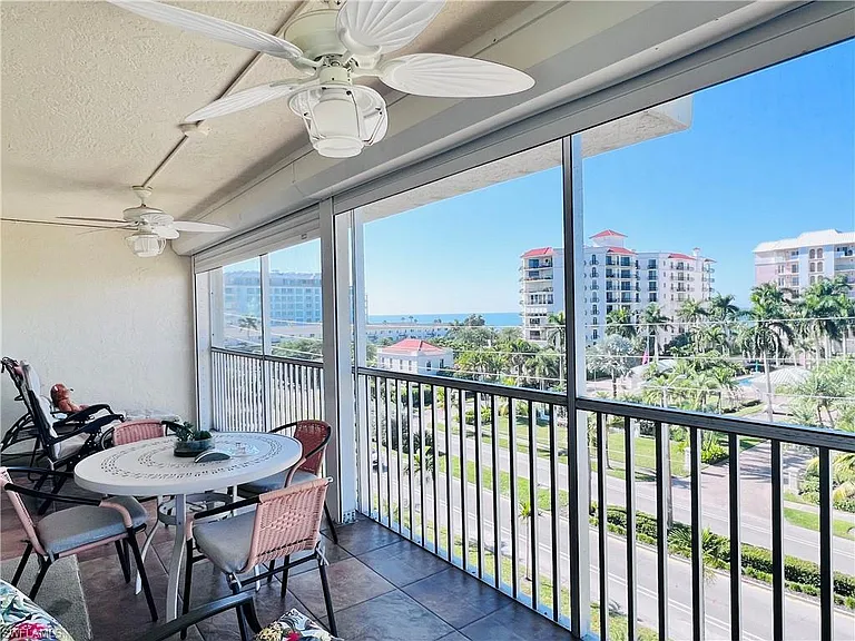 1200 Gulf Shore Blvd N #404 — Photo 25