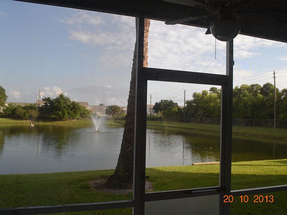 2nd image of 182 SE Village Dr