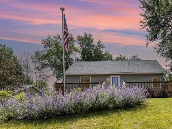 9077 31st St N, Lake Elmo, MN 55042