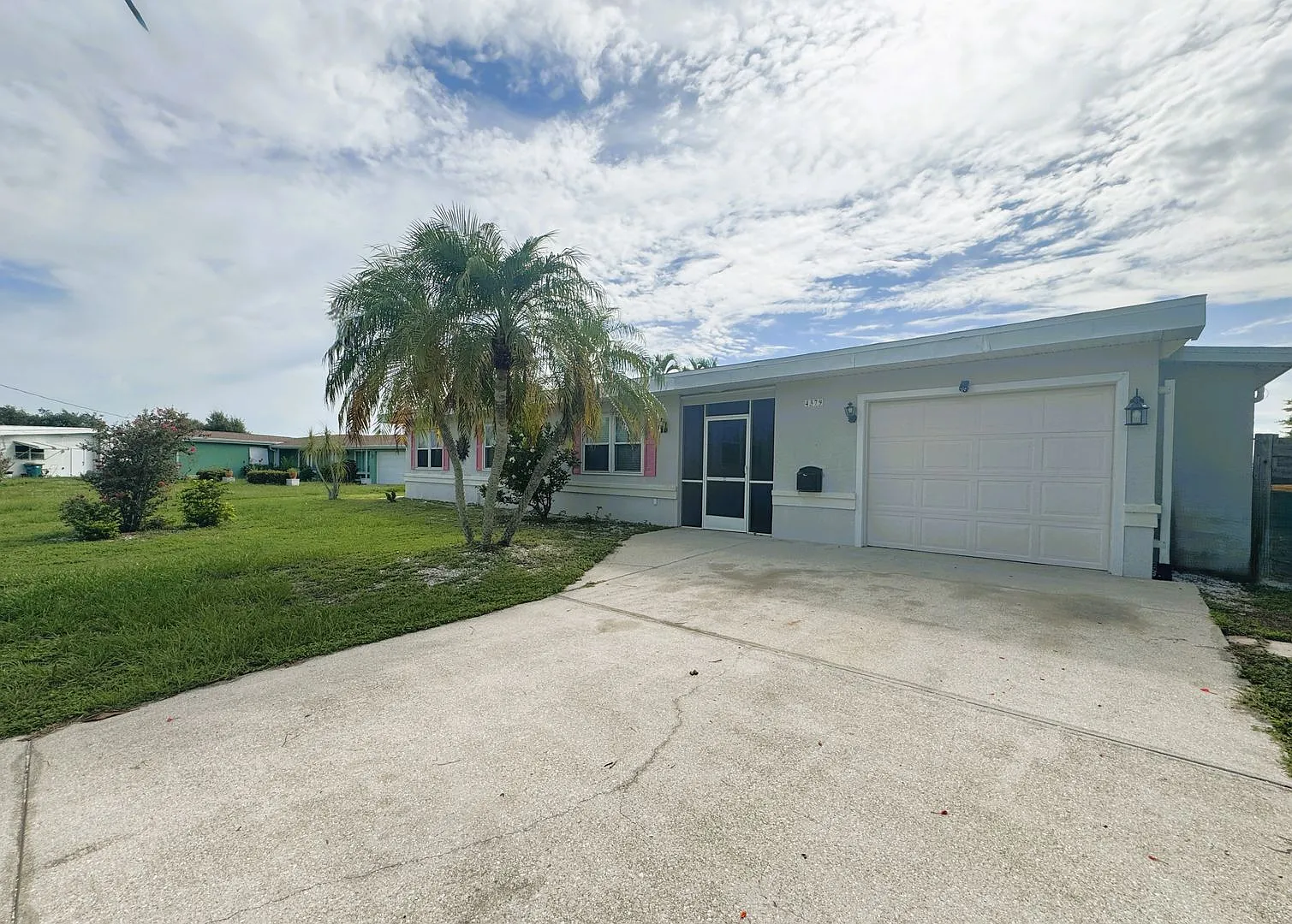 Waterfront Pool Home in Port Charlotte — Photo 1