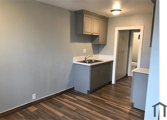 2nd image of 1805 W 82nd St APT 3